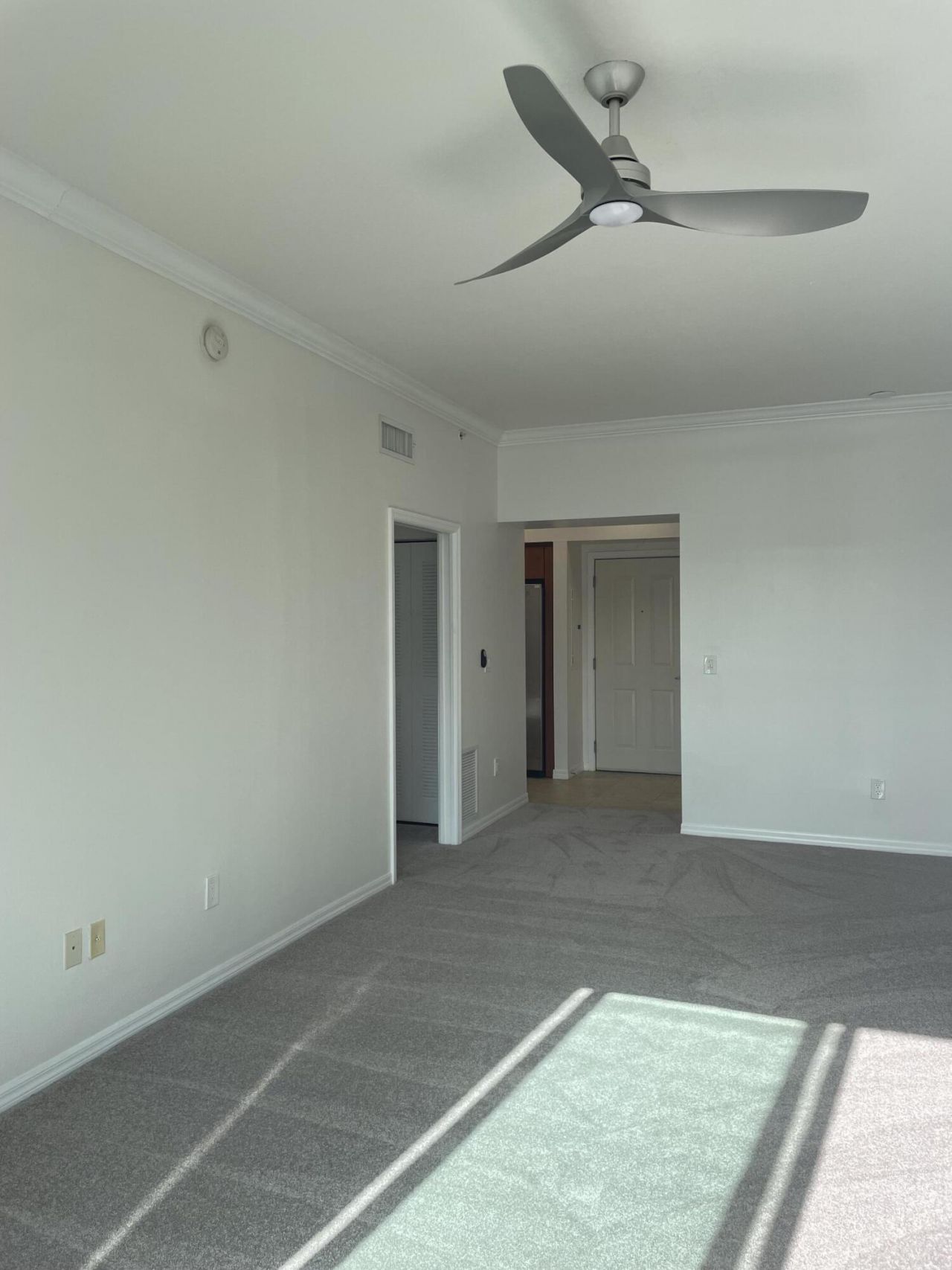 600 S Dixie Highway, Unit 825, West Palm Beach, FL 33401 Photo