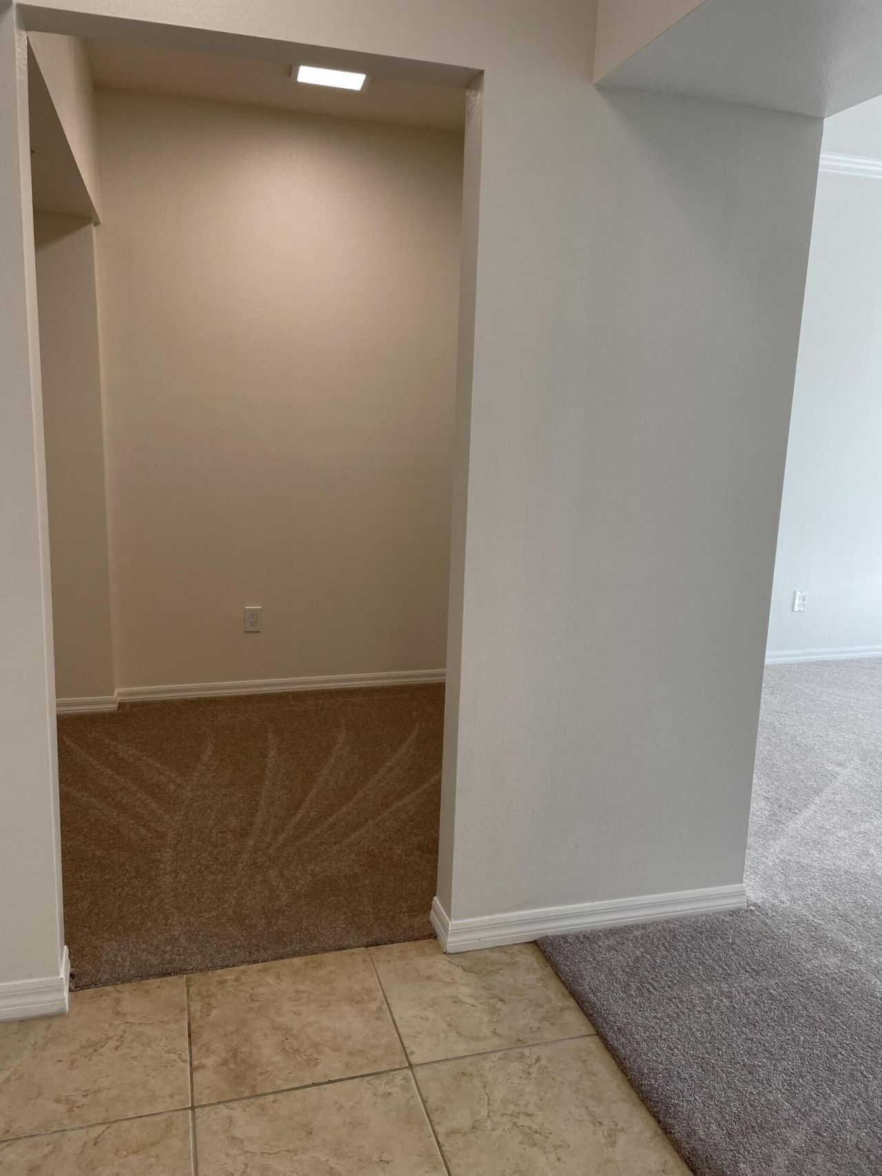 600 S Dixie Highway, Unit 825, West Palm Beach, FL 33401 Photo