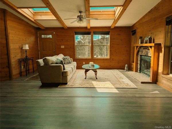 91 White Roe Lake Road , Livingston Manor, NY 12758