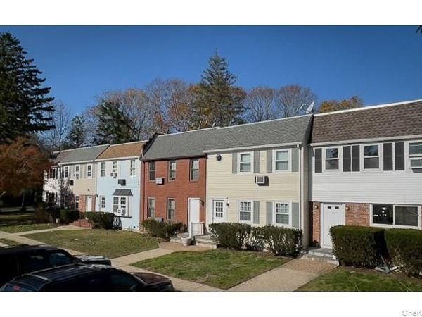 164 W Montauk Highway , Unit 8, Hampton Bays, NY 11946