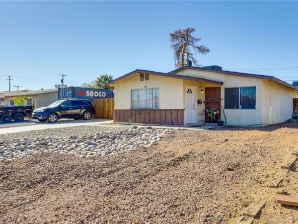 3247 Greenbriar Drive, Las Vegas, NV 89121