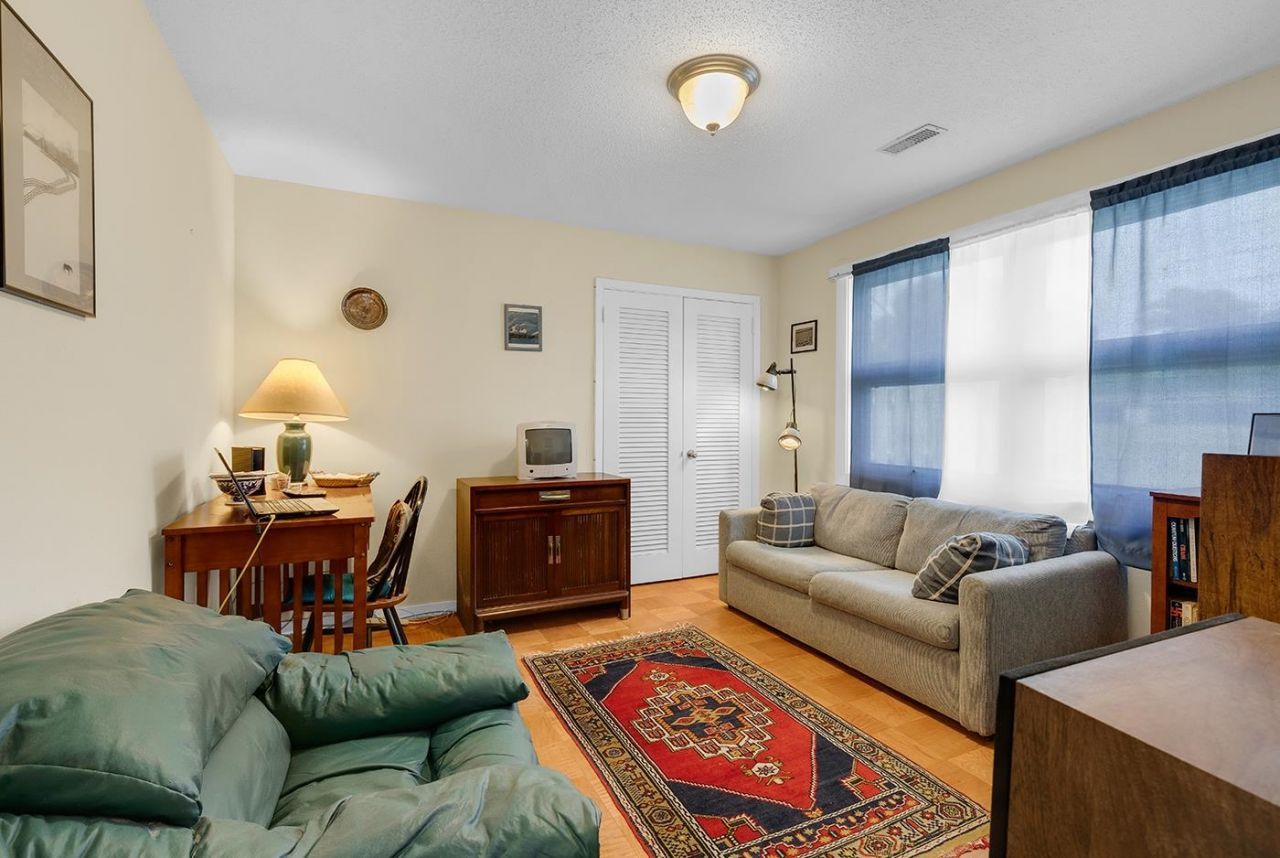 680 Pelican Ave. Photo 17