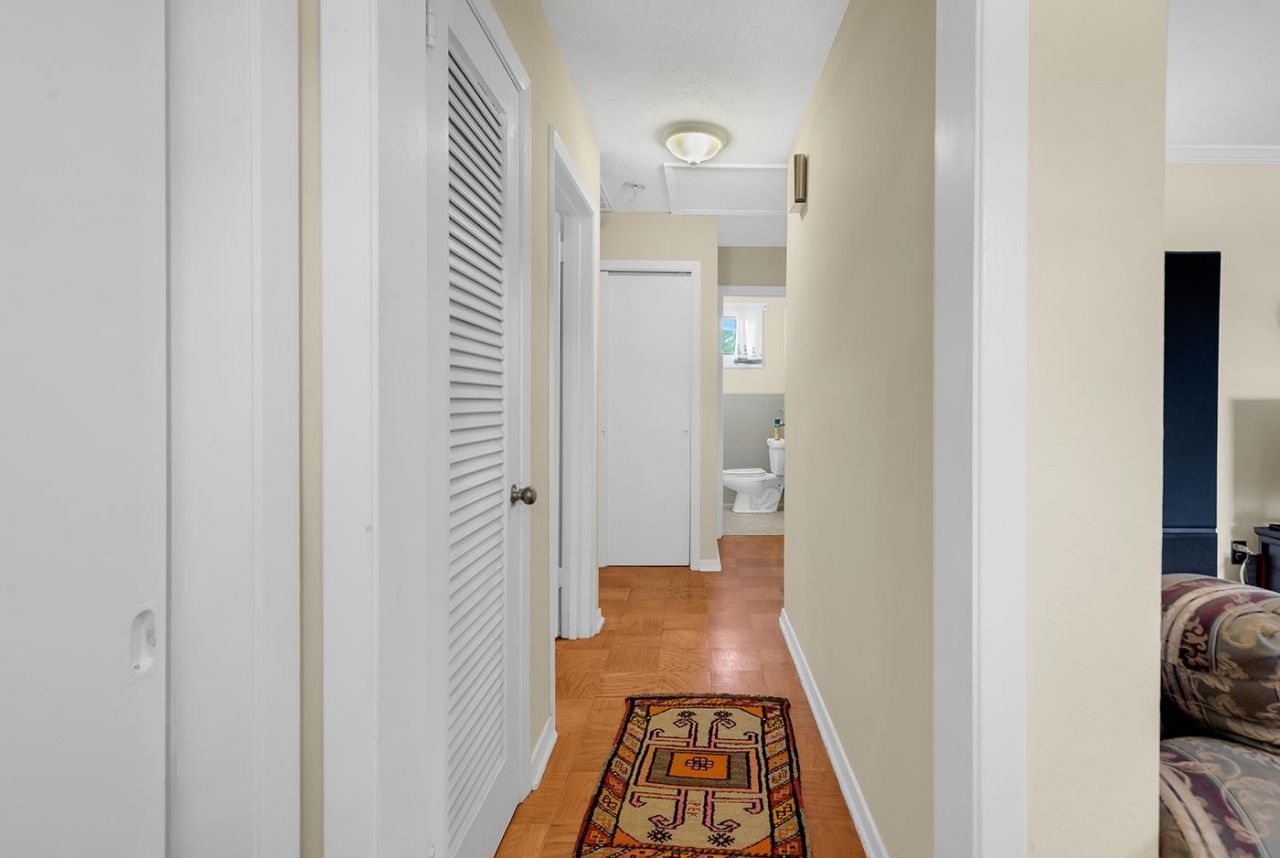 680 Pelican Ave. Photo 2