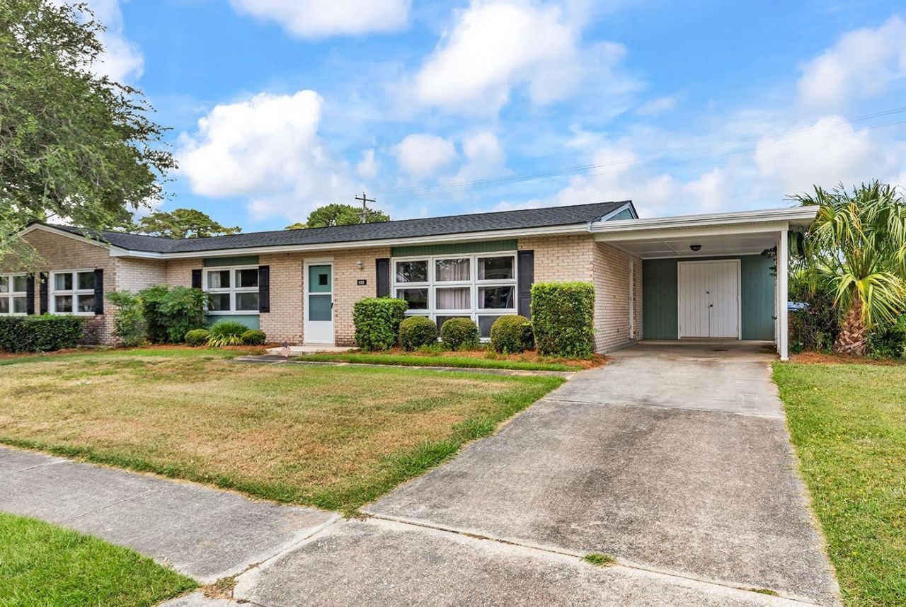 680 Pelican Ave. Photo 31