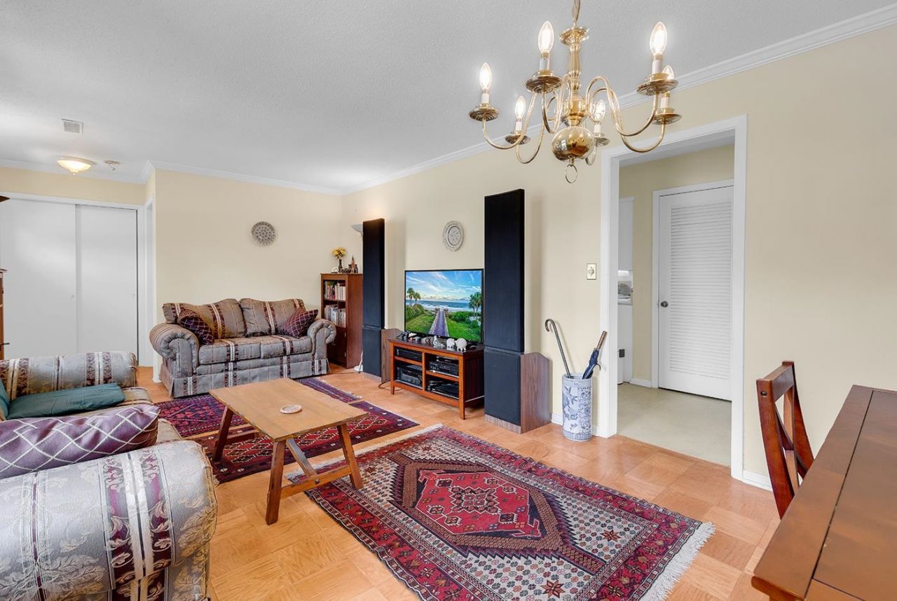 680 Pelican Ave. Photo 7