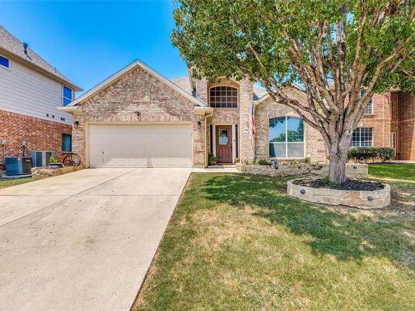 9813 Voss Avenue, Fort Worth, TX 76244