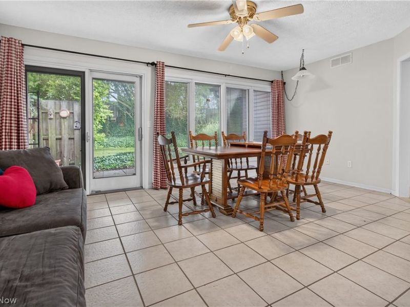 5242 Parkhurst Drive, Sheffield Village, OH 44054 Photo 14