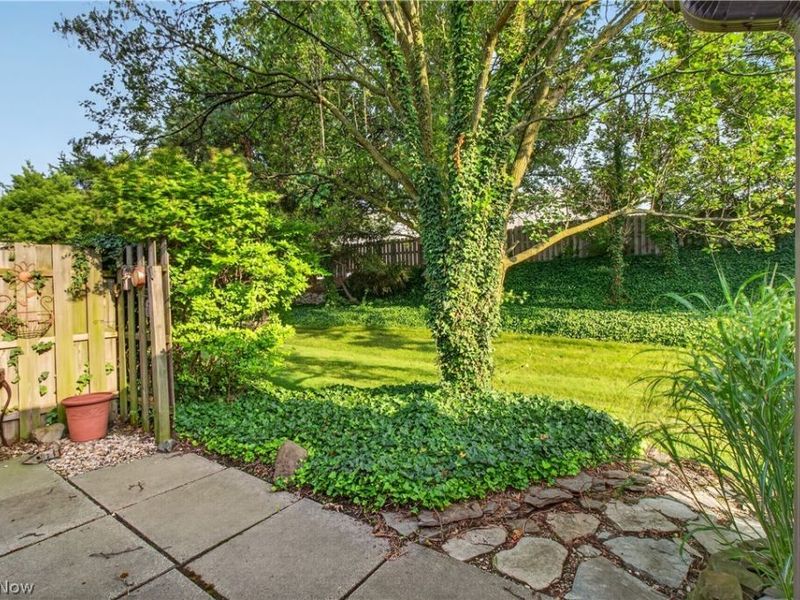 5242 Parkhurst Drive, Sheffield Village, OH 44054 Photo 35