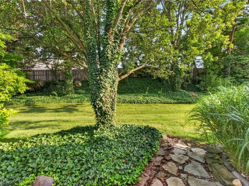 5242 Parkhurst Drive, Sheffield Village, OH 44054 Photo 36