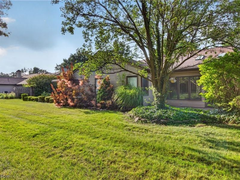 5242 Parkhurst Drive, Sheffield Village, OH 44054 Photo 38