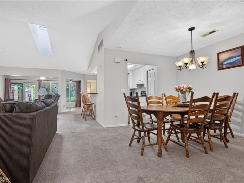 5242 Parkhurst Drive, Sheffield Village, OH 44054 Photo 7