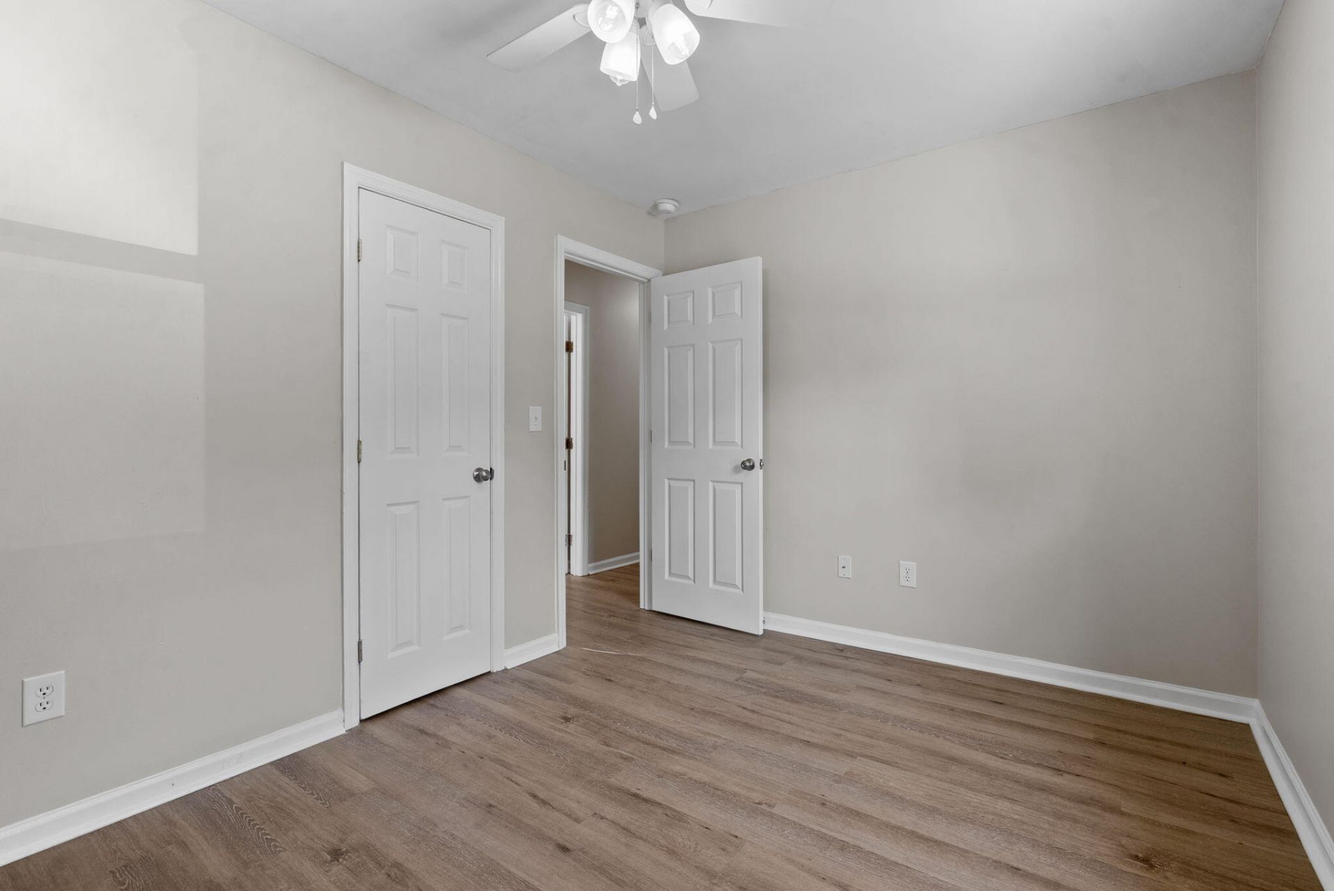 107 Hill Court Photo 16