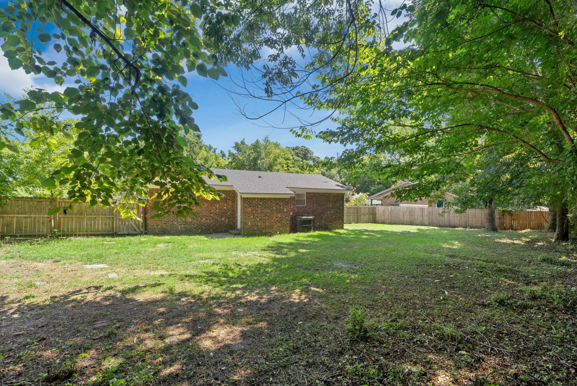 107 Hill Court Photo 18