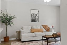 107 Hill Court photo 4