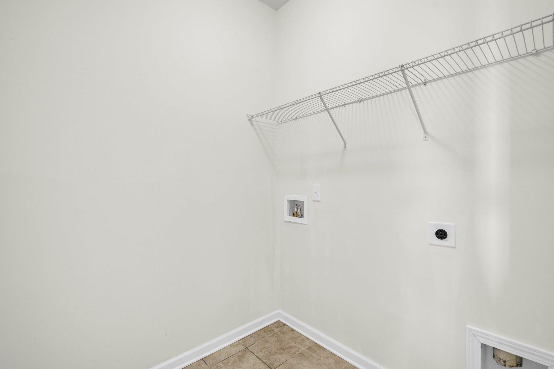139 Blackwater Way Photo 11