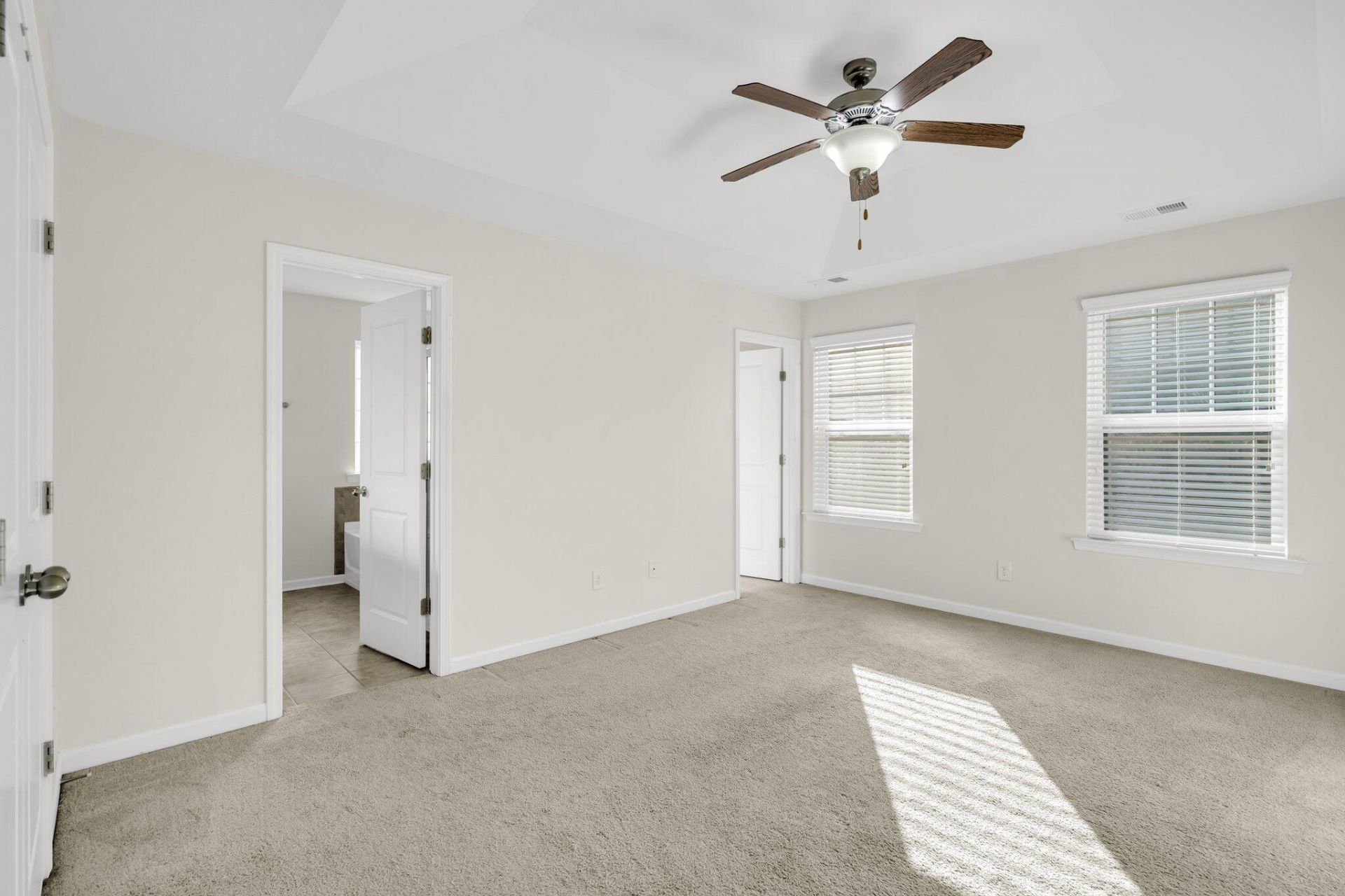 139 Blackwater Way Photo 12
