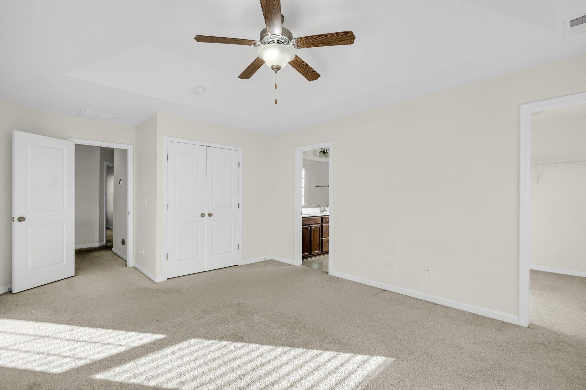 139 Blackwater Way Photo 13