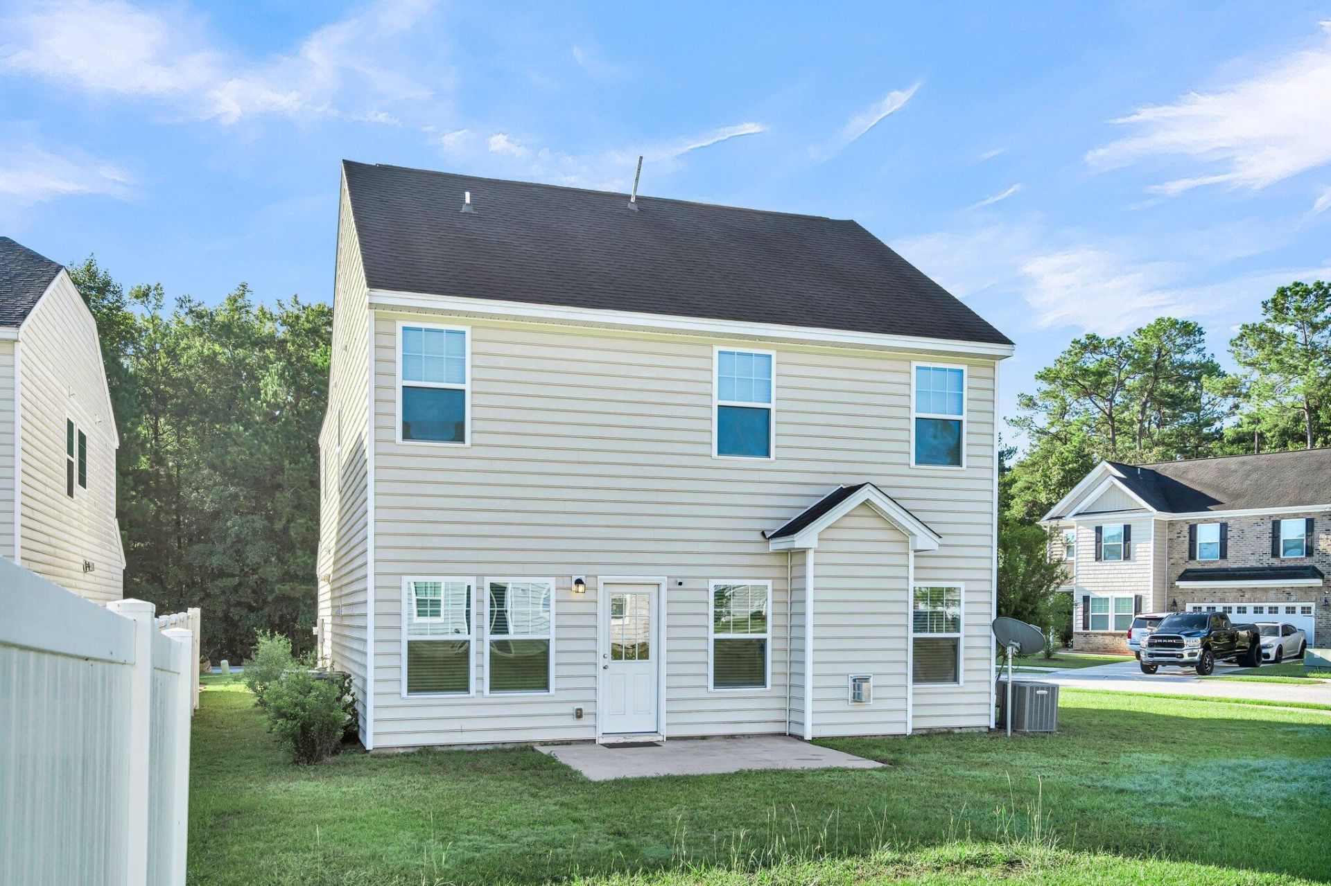 139 Blackwater Way Photo 18