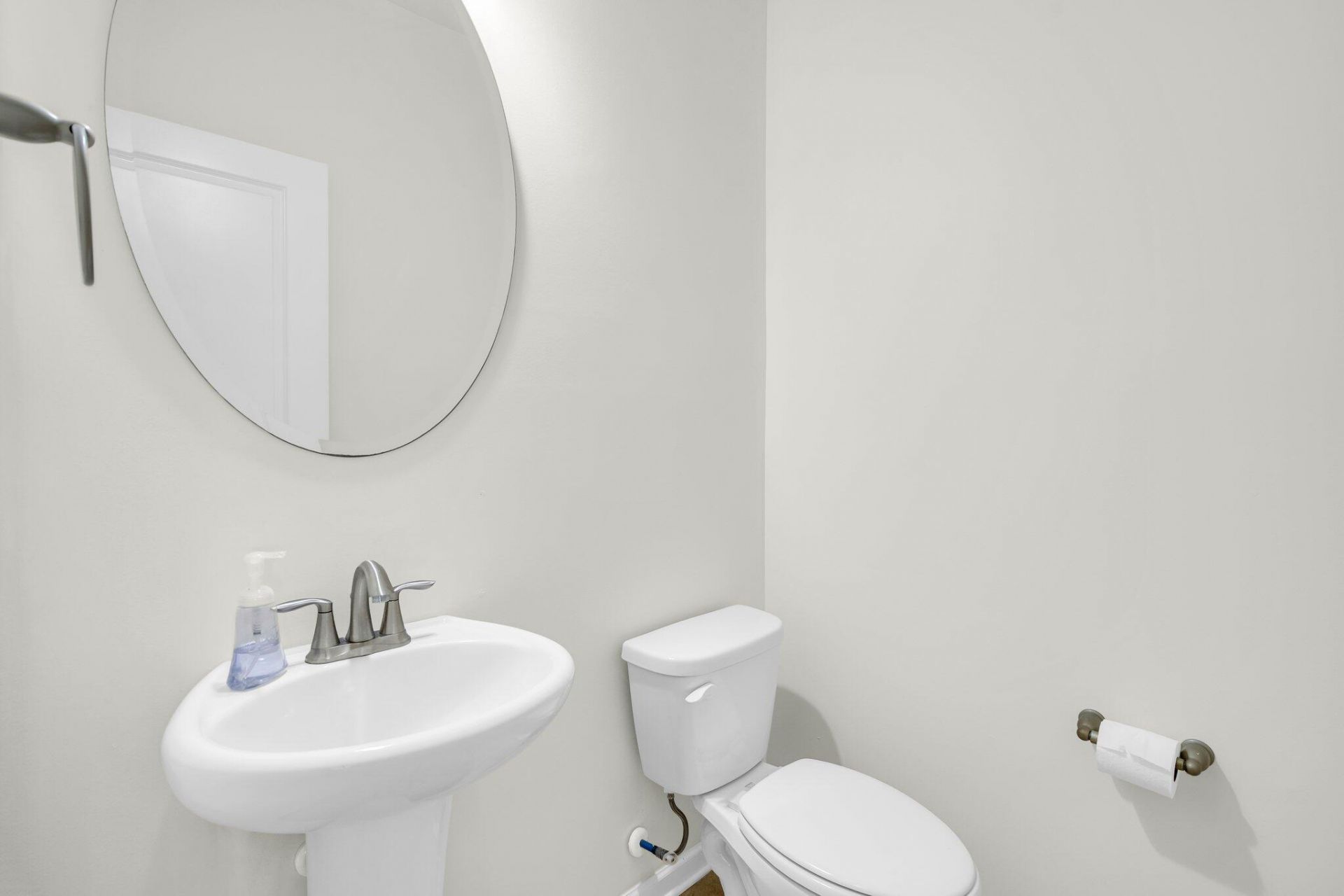 139 Blackwater Way Photo 4