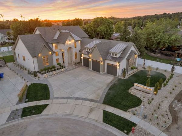 646 W HIDDEN FARM DR , Farmington, UT 84025