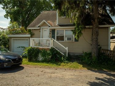3728 New Court Avenue , Syracuse, NY 13206