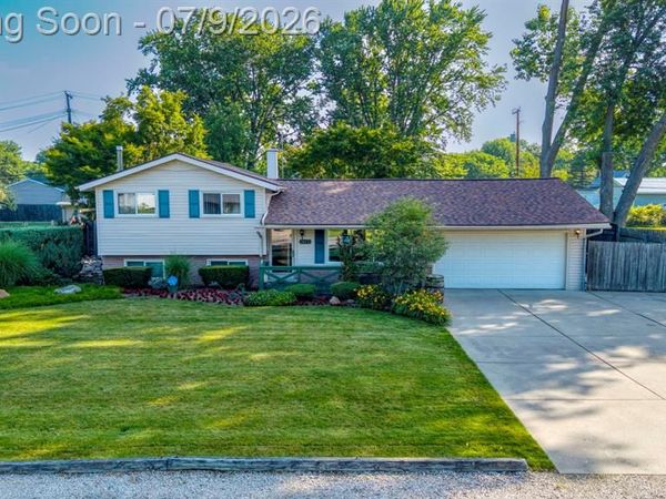 24851 Murray Street, Harrison Twp, MI 48045