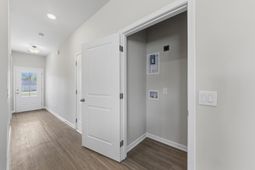 1330 Warrens Way photo 4