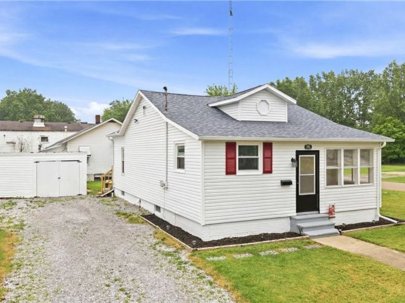 355 N 12th Street, Sebring, OH 44672 Photo 2