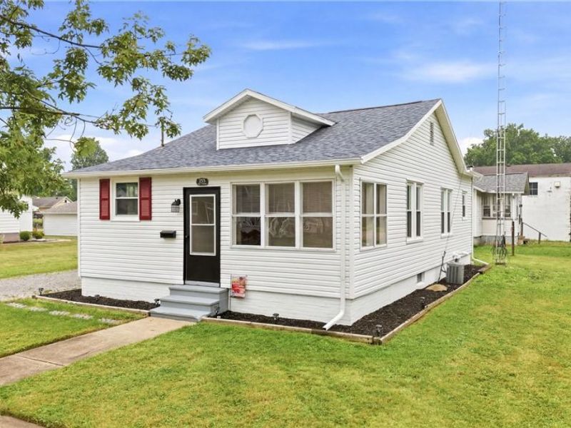 355 N 12th Street, Sebring, OH 44672 Photo 3