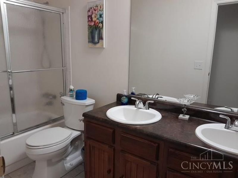 3477 Starling Road, Tate Township, OH 45106 Photo 11