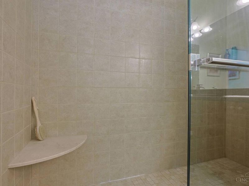 1739 Harmon Drive, Wyoming, OH 45215 Photo 25