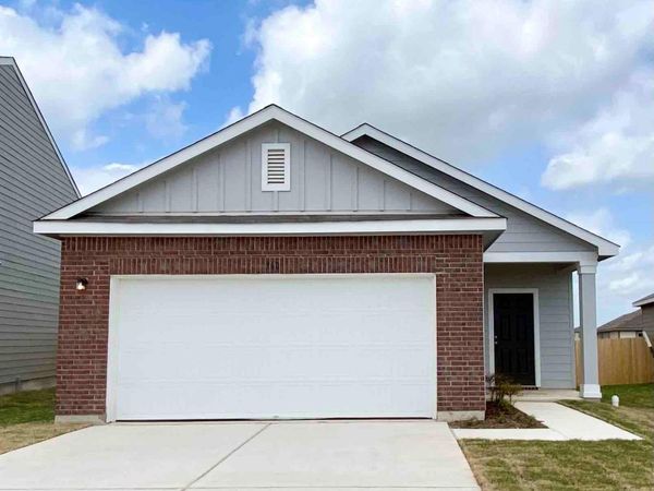 360 Bell Rings DR, Jarrell, TX 76537