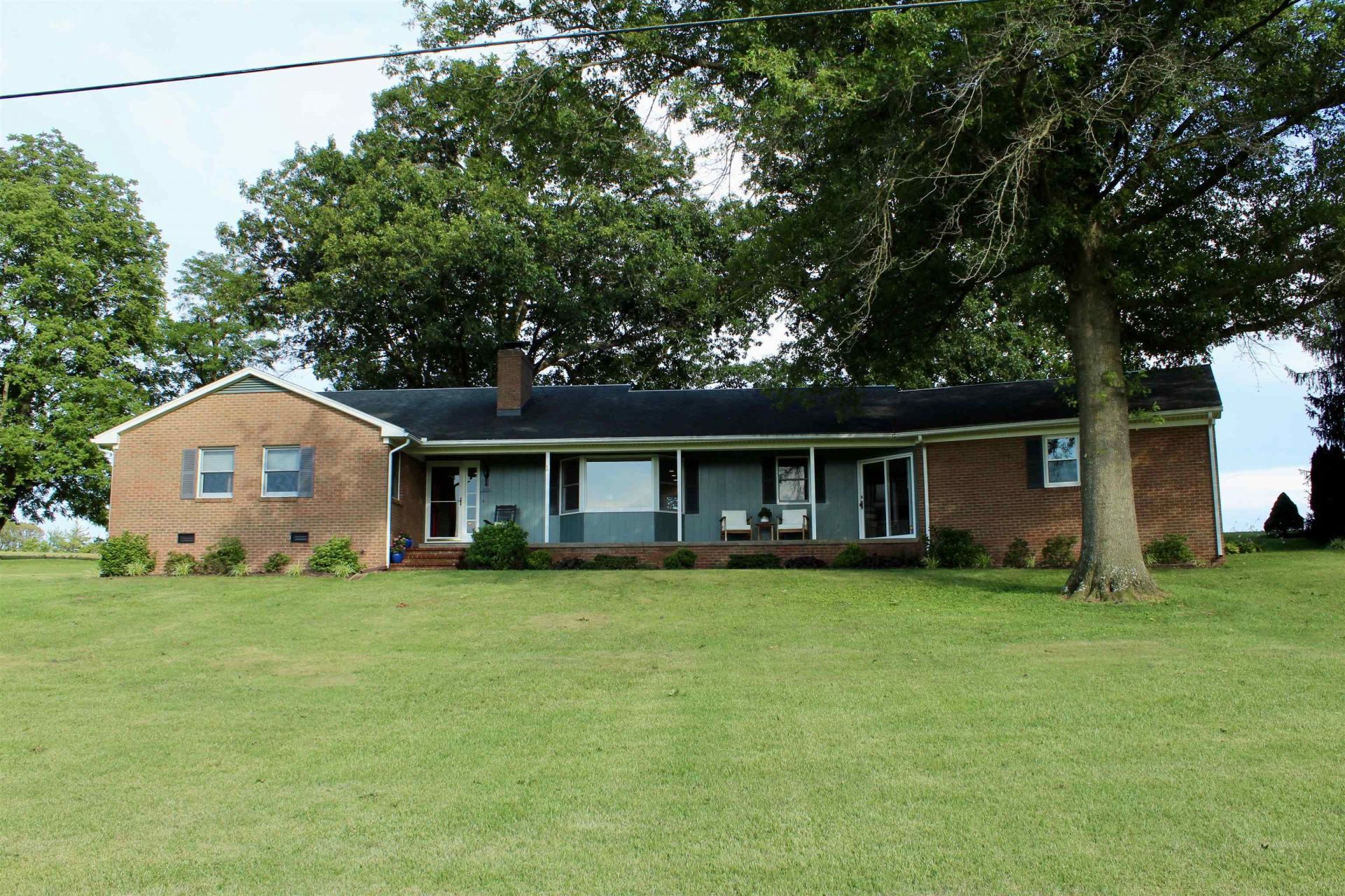 9201 CENTERVILLE RD primary photo
