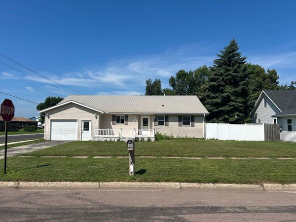 137 Maple Street, Tyler, MN 56178