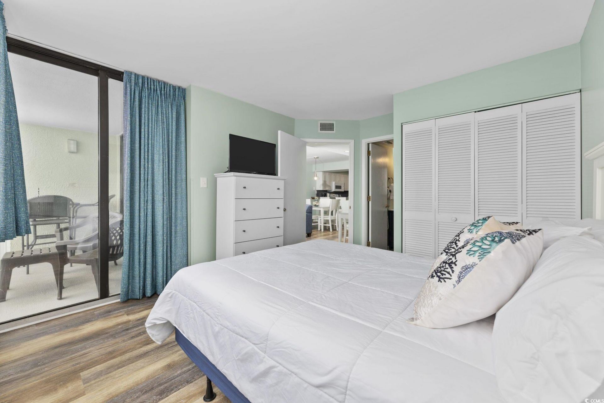 9400 Shore Dr.  Photo 16