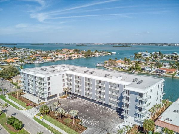 415 ISLAND WAY , Unit 207, CLEARWATER BEACH, FL 33767