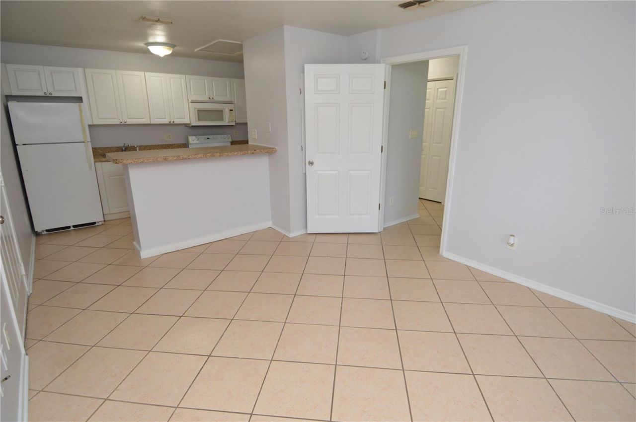 1400 Gandy Boulevard N, Unit 607, Saint Petersburg, FL 33702 Photo