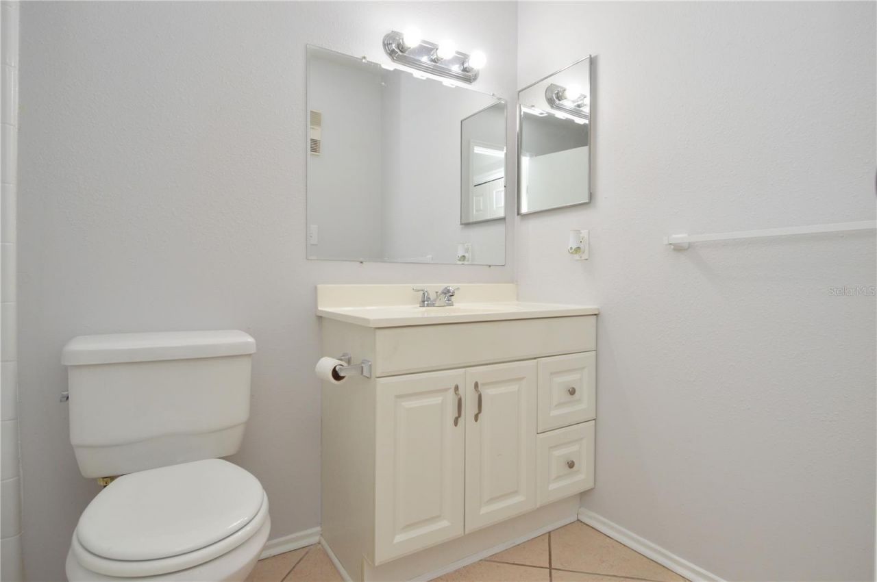 1400 Gandy Boulevard N, Unit 607, Saint Petersburg, FL 33702 Photo