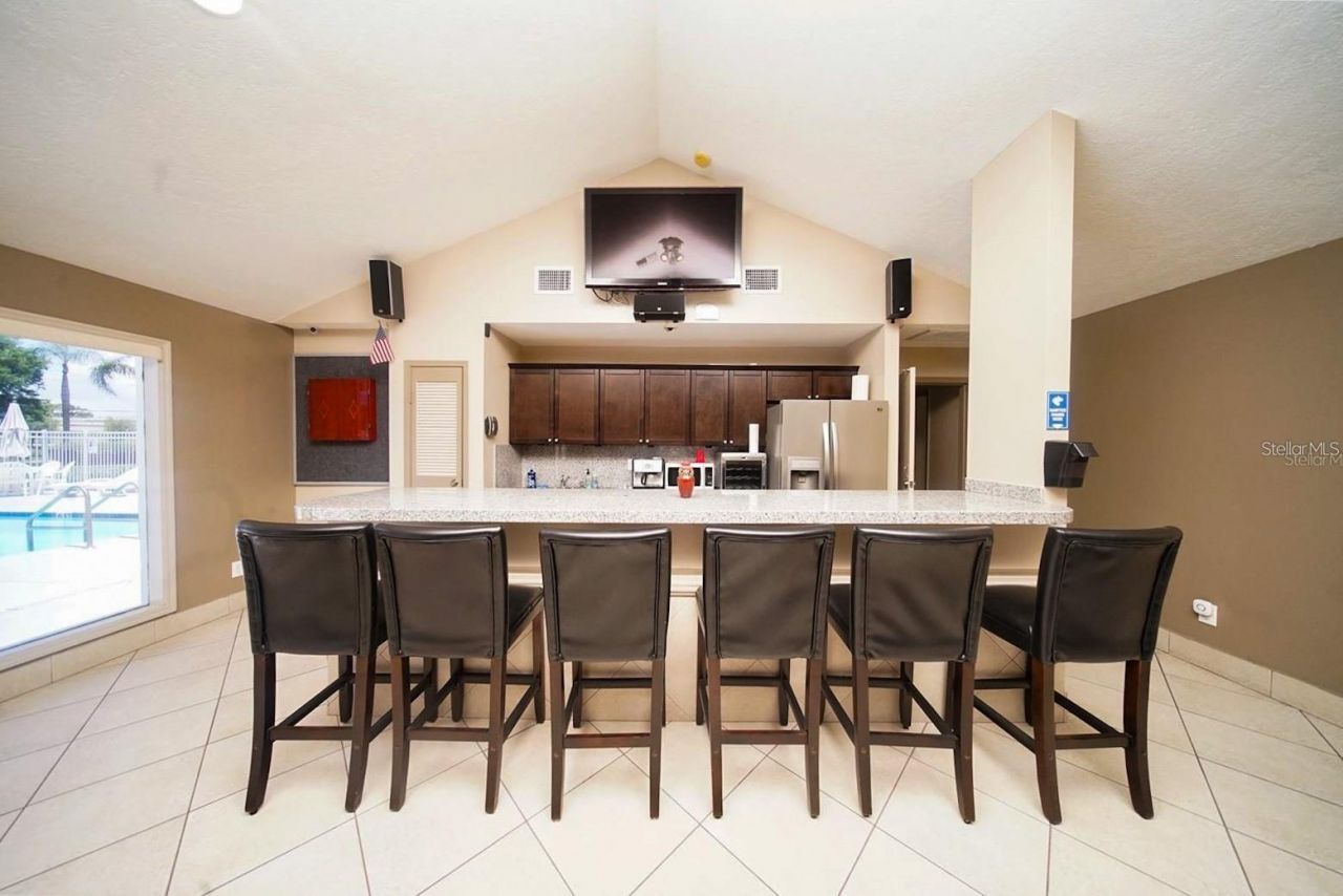 1400 Gandy Boulevard N, Unit 607, Saint Petersburg, FL 33702 Photo
