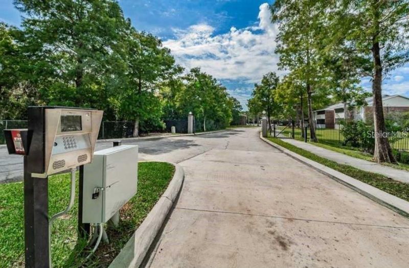 1400 Gandy Boulevard N, Unit 607, Saint Petersburg, FL 33702 Photo