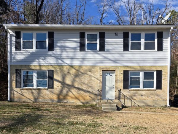 2802 Vinyard AVE NE, Unit 2, Roanoke, VA 24012
