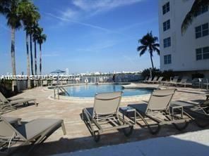 7501 E Treasure Dr , Unit 5J, North Bay Village, FL 33141 Photo