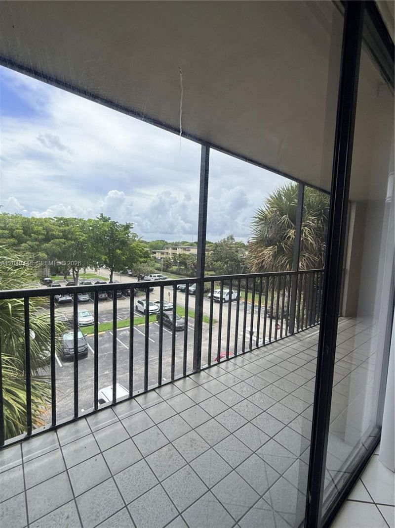 8400 SW 133rd Ave Rd, Unit 424, Miami, FL 33183 Photo
