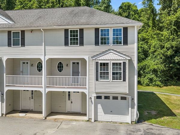 186 Tyngsboro Rd, Unit 6, Chelmsford, MA 01863