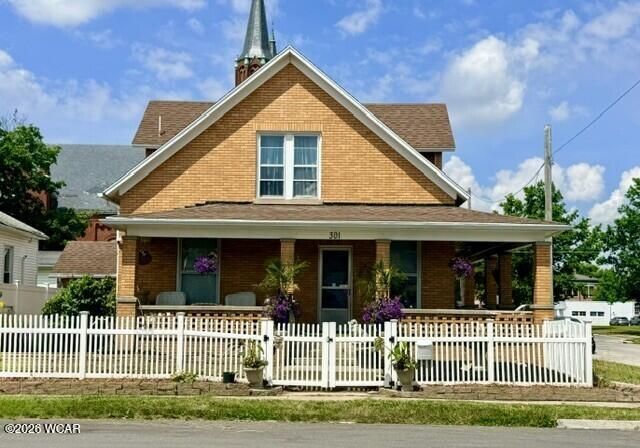 301 S Willipie Street, Wapakoneta, OH 45895 Main Photo