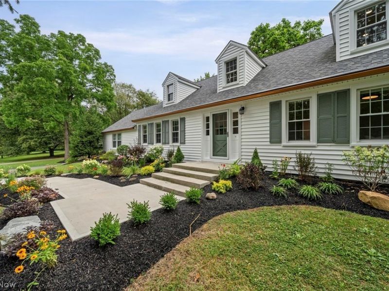 354 N Main Street, Chagrin Falls, OH 44022 Photo 4