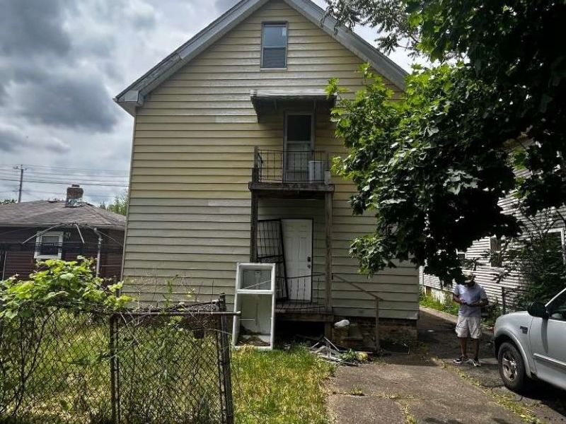 3963 E 123rd Street, Cleveland, OH 44105 Photo 2