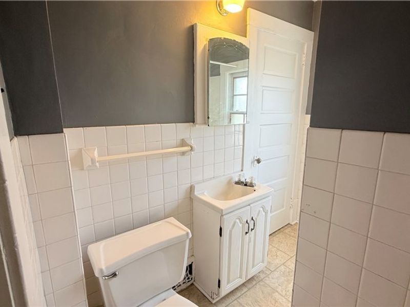 592 Lindell Street, Akron, OH 44305 Photo 26