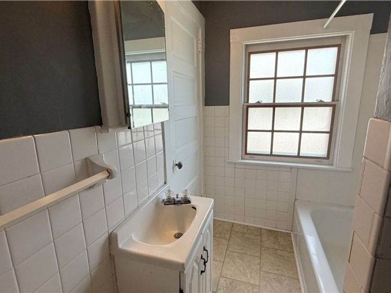 592 Lindell Street, Akron, OH 44305 Photo 27
