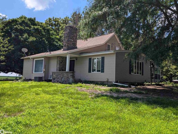 1239 Hawaii Ave, Bode, IA 50519